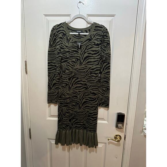 NWT Express Green Zebra Long Sleeve Ribbed Ruffle Hem Sweater Dress Size Large - Picture 7 of 9